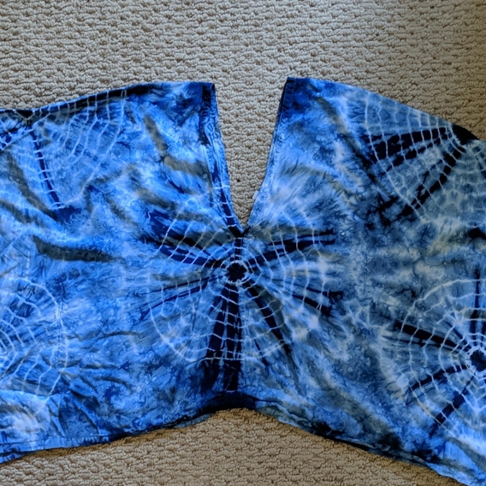 Aravay Tie dye flow top